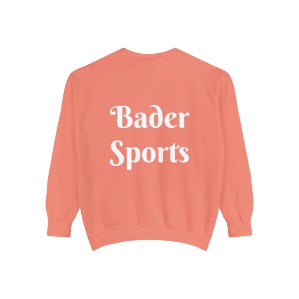 garment-dyed sweatshirt,soft sweatshirt,fashion sweatshirt,cozy sweatshirt